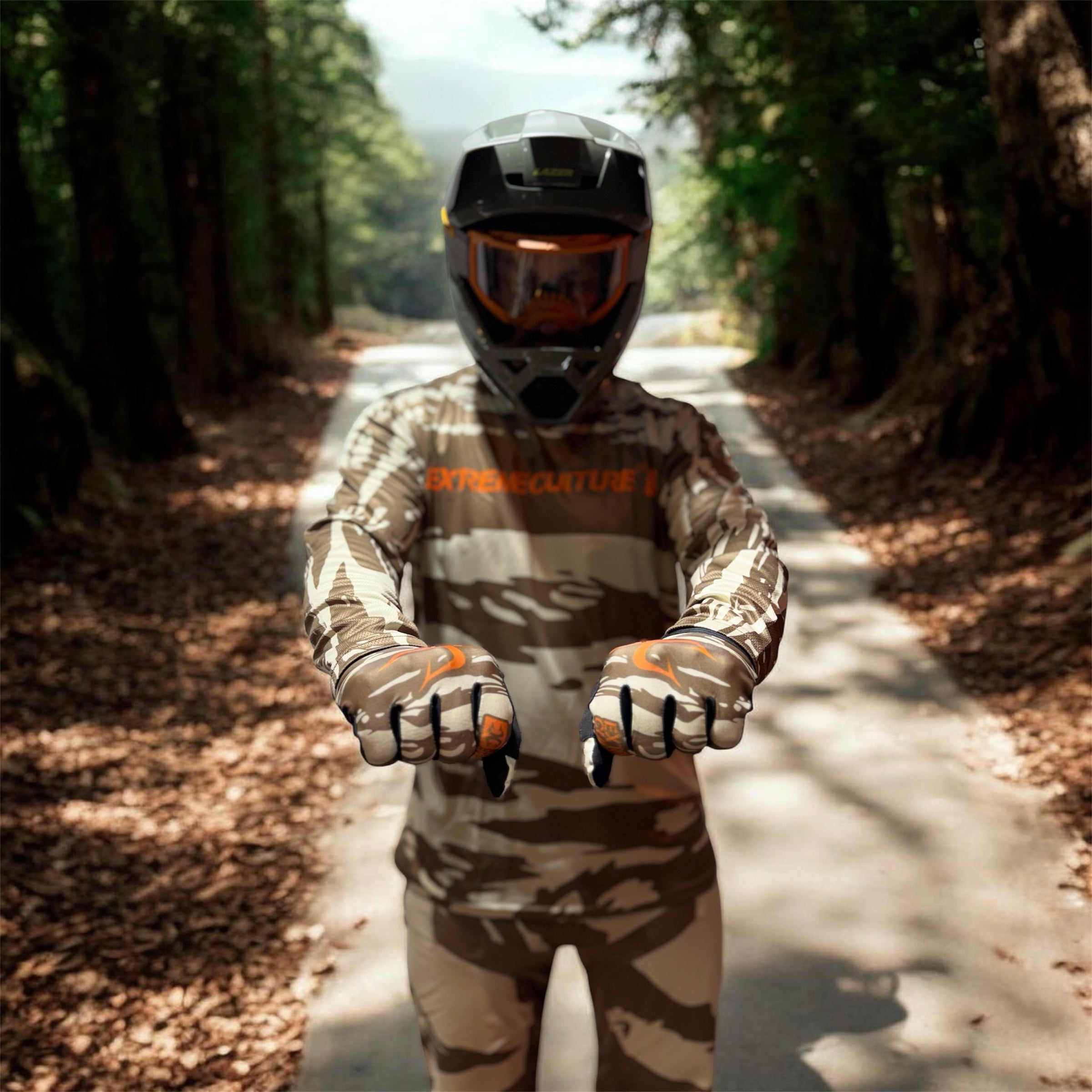 EXTREME CULTURE - Race Trousers (SAND CAMO)